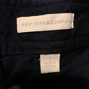 Like new New York and Co navy shorts!